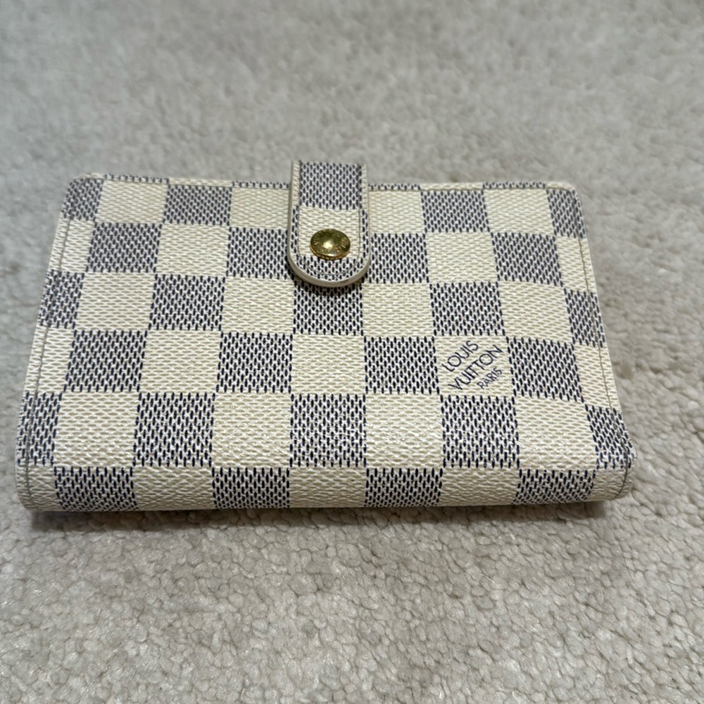 Louis Vuitton Damier Azur Kisslock Wallet